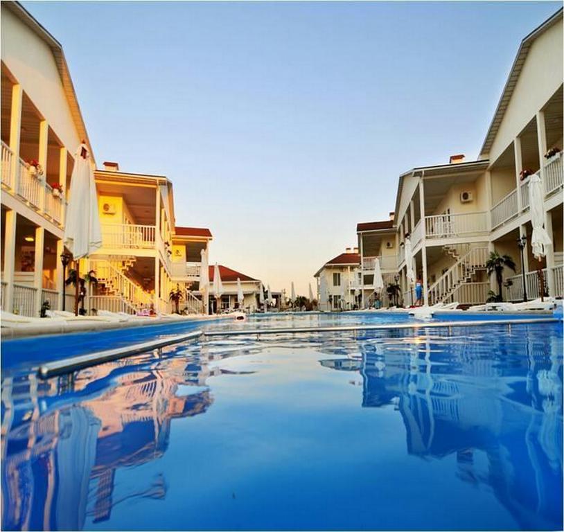 Goodzone Club Hotel Zatoka Exterior foto